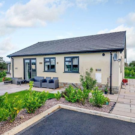 Mya Cottage Wilpshire エクステリア 写真
